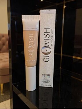 Bright Light Illuminating Concealer - Warm Beige